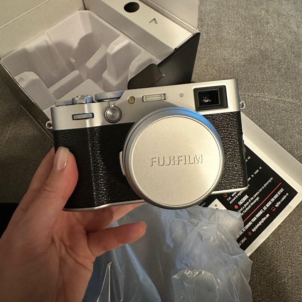 FUJIFILM X100VI SILVER